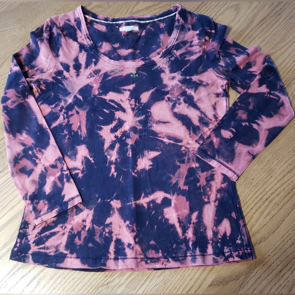 New Reverse Tiedye Cross Stitched Tee In Size US8.